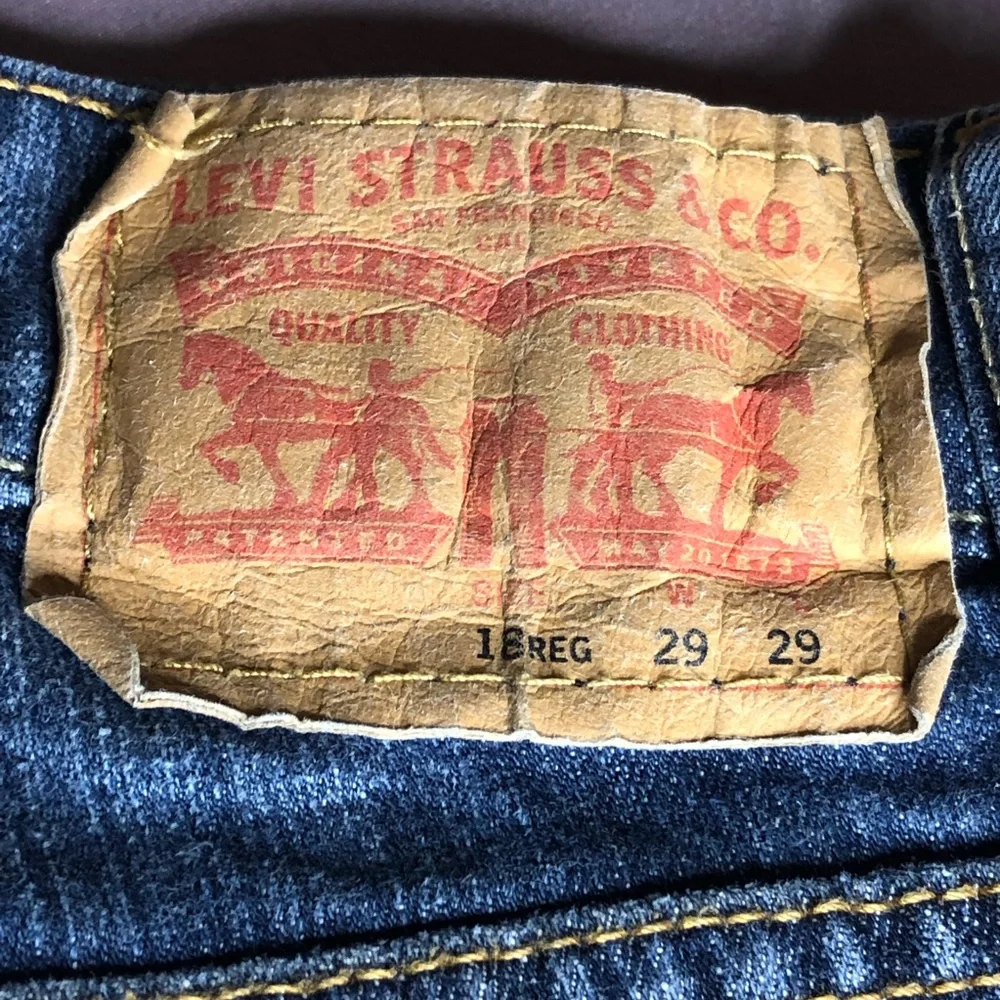 Boys Levi’s Jeans - Picture 3 of 5